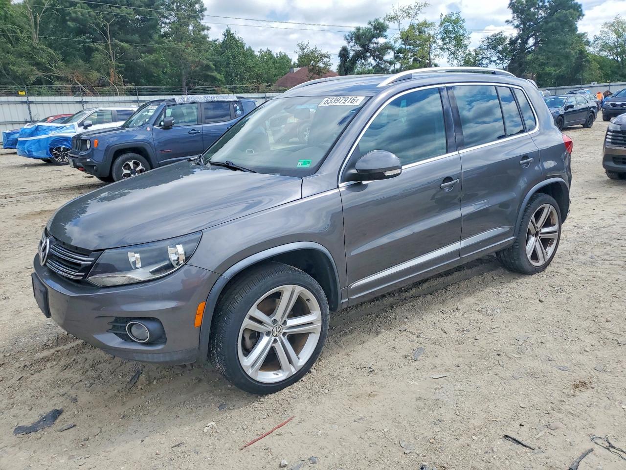 2016 VOLKSWAGEN TIGUAN S