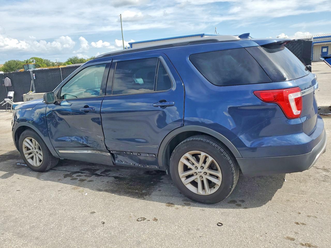 2017 FORD EXPLORER XLT — снимка 2