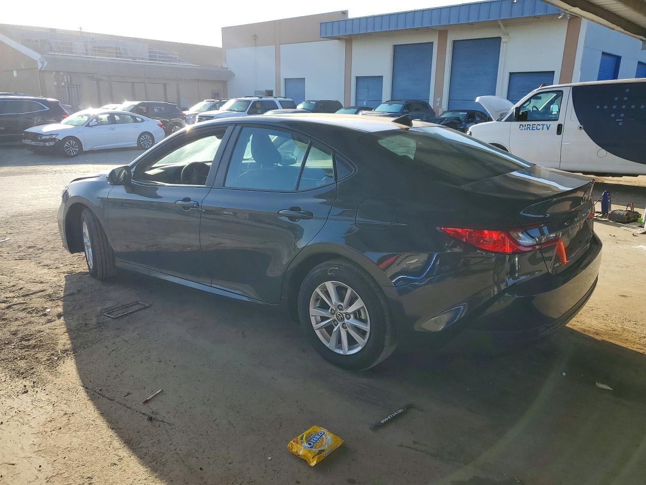 2026 TOYOTA CAMRY LE — снимка 2