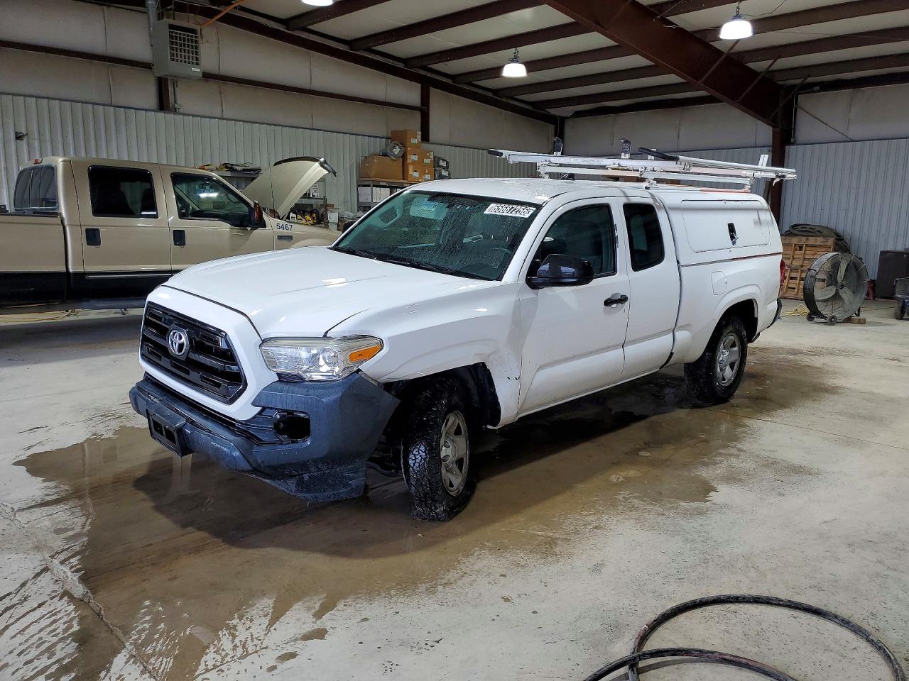2017 TOYOTA TACOMA SR
