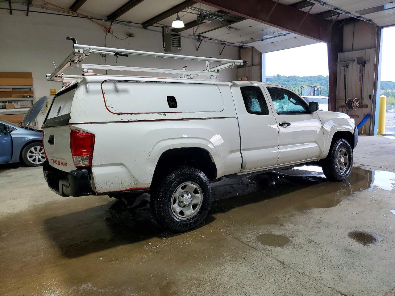 2017 TOYOTA TACOMA SR — снимка 3