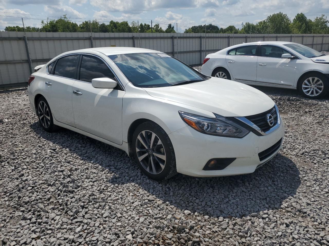 2017 NISSAN ALTIMA 2.5 — снимка 4