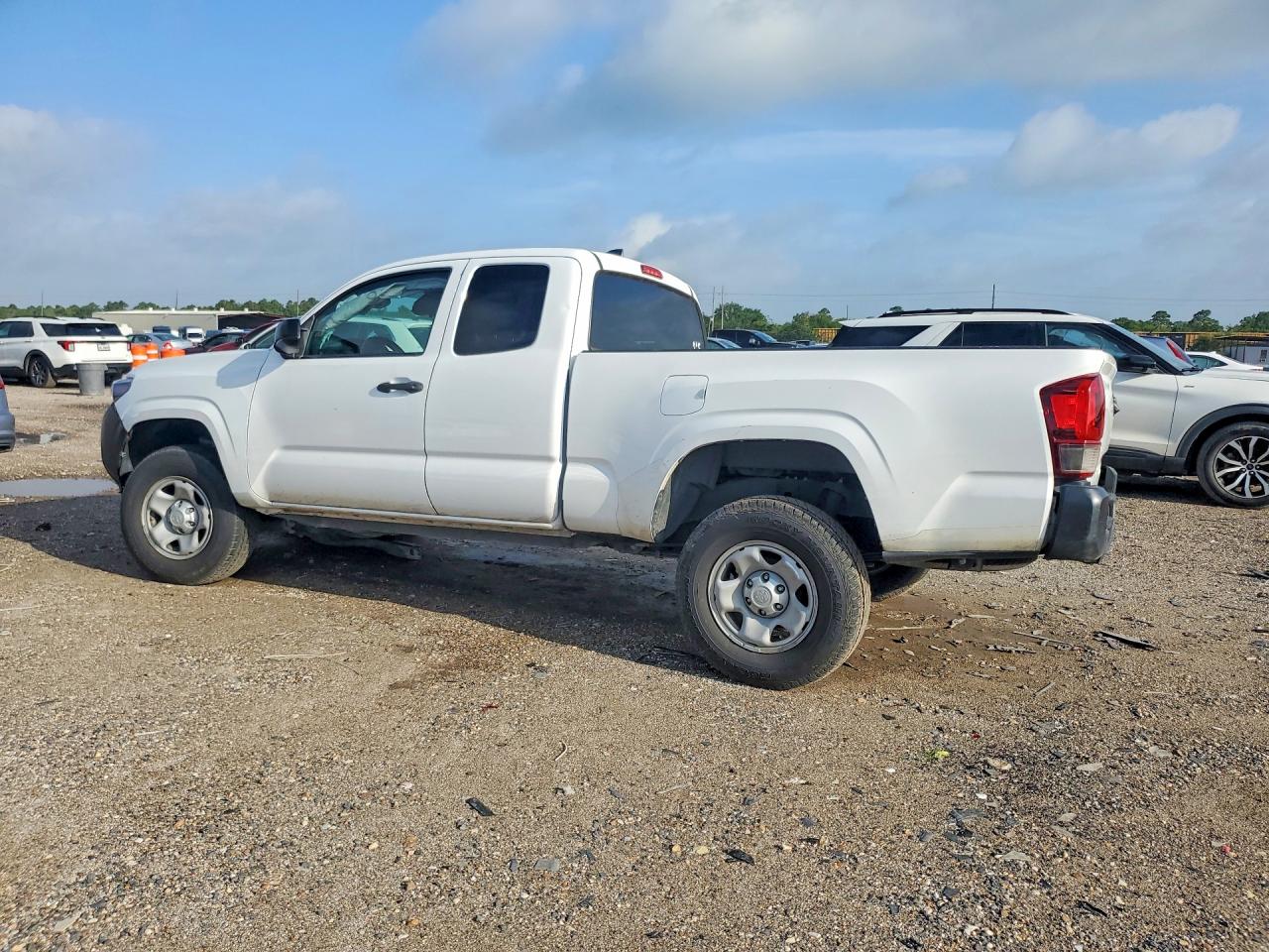 2019 TOYOTA TACOMA SR — снимка 2