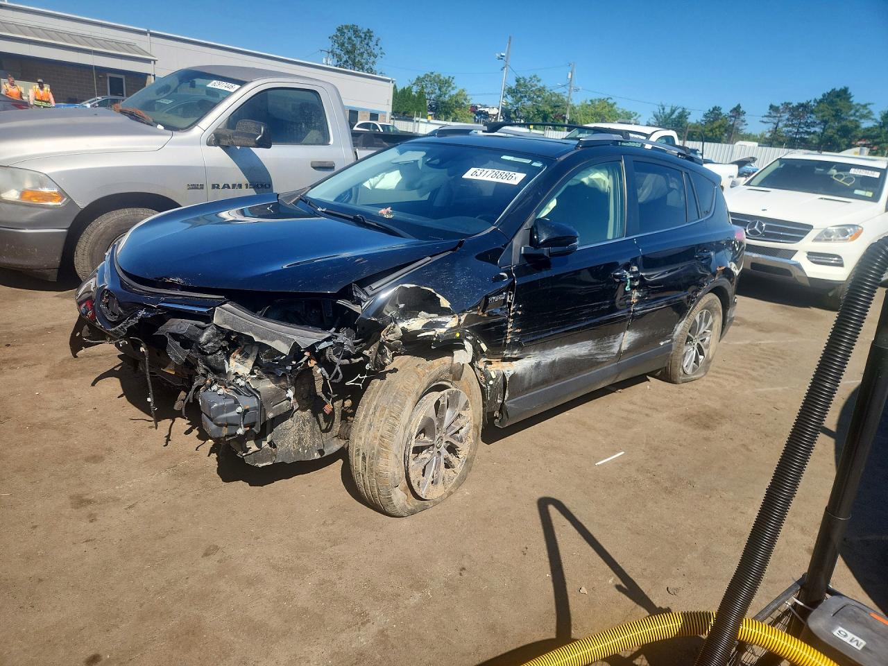 2018 TOYOTA RAV4 HYBRID XLE