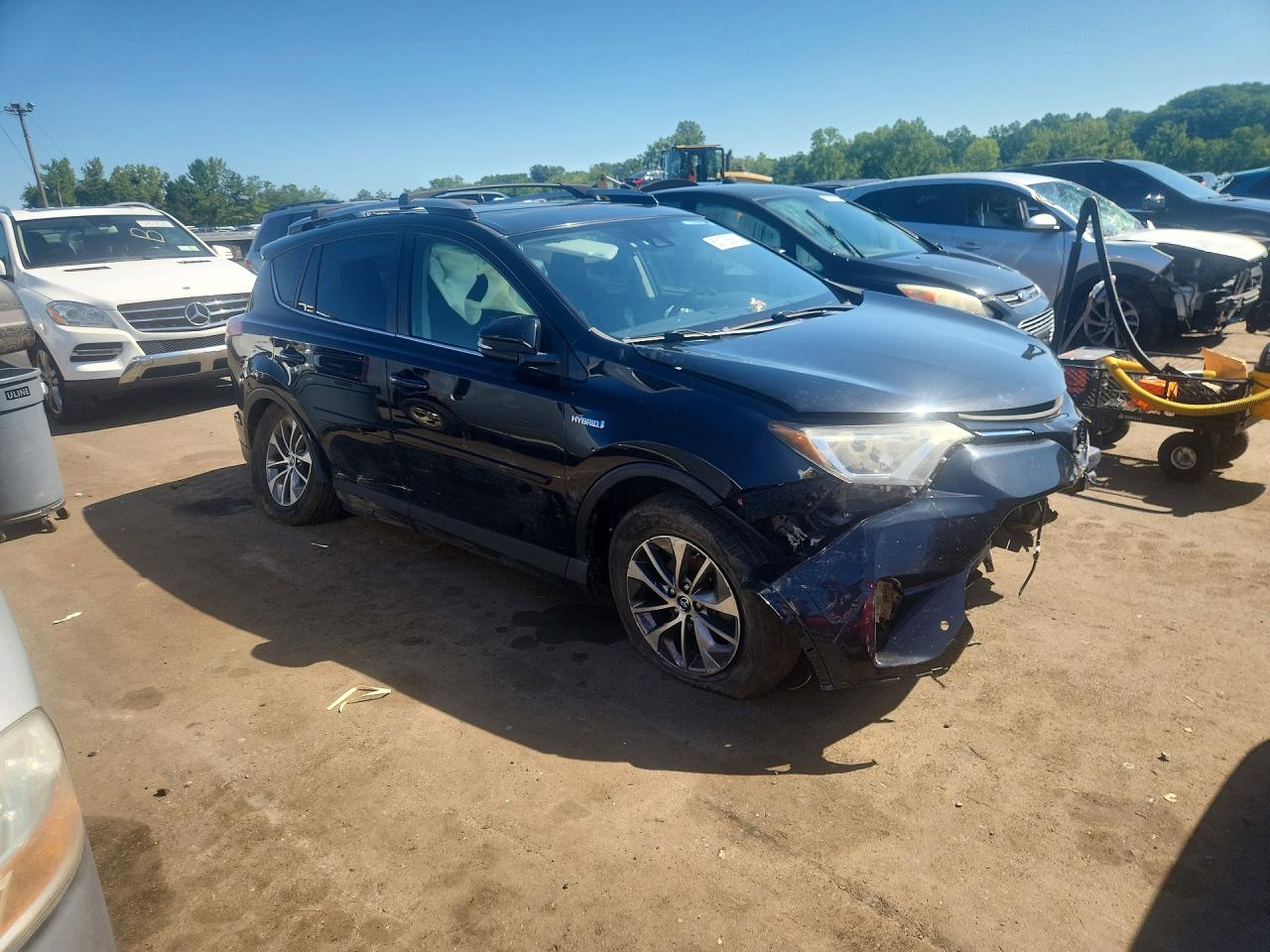 2018 TOYOTA RAV4 HYBRID XLE — снимка 4
