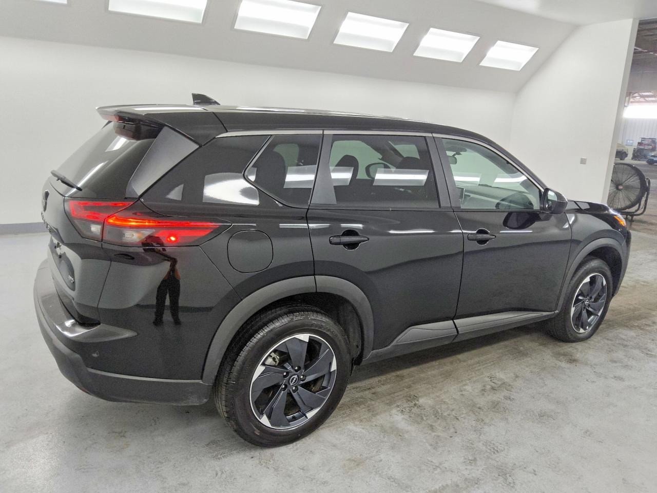 2025 NISSAN ROGUE SV — снимка 3