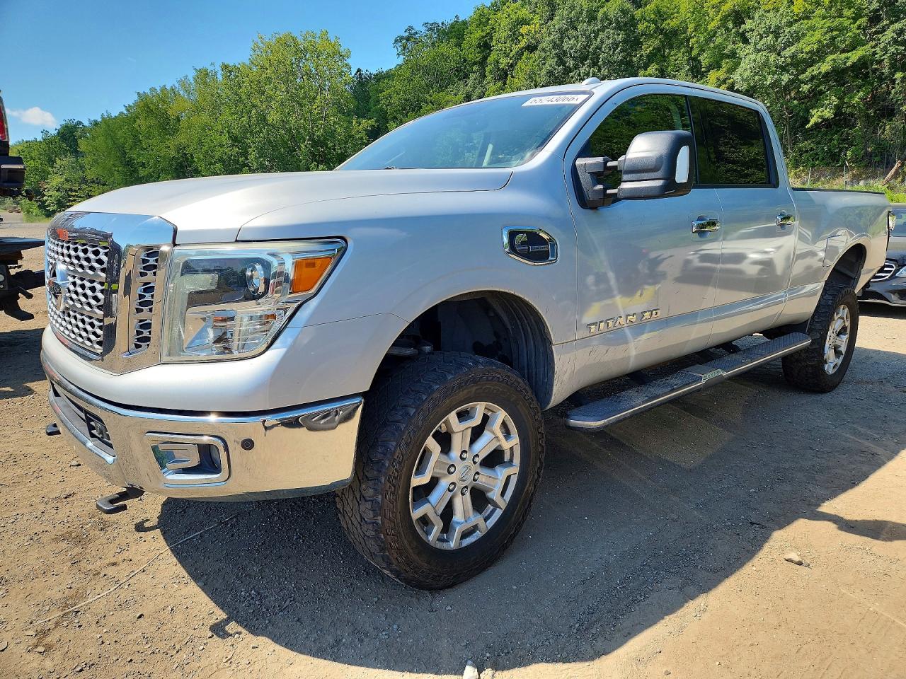 2016 NISSAN TITAN XD SL