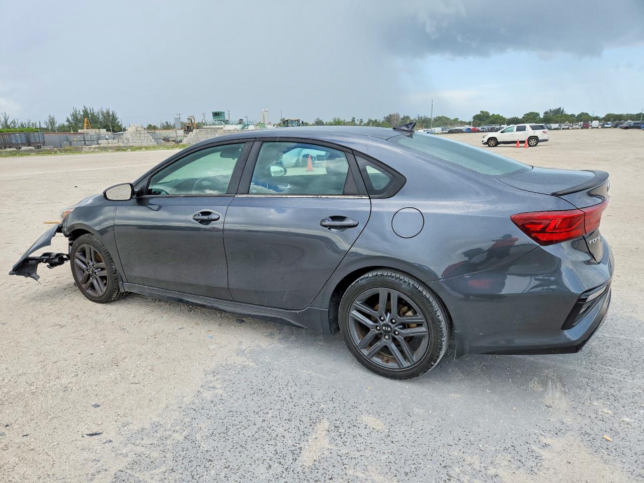 2021 KIA FORTE GT LINE — снимка 2