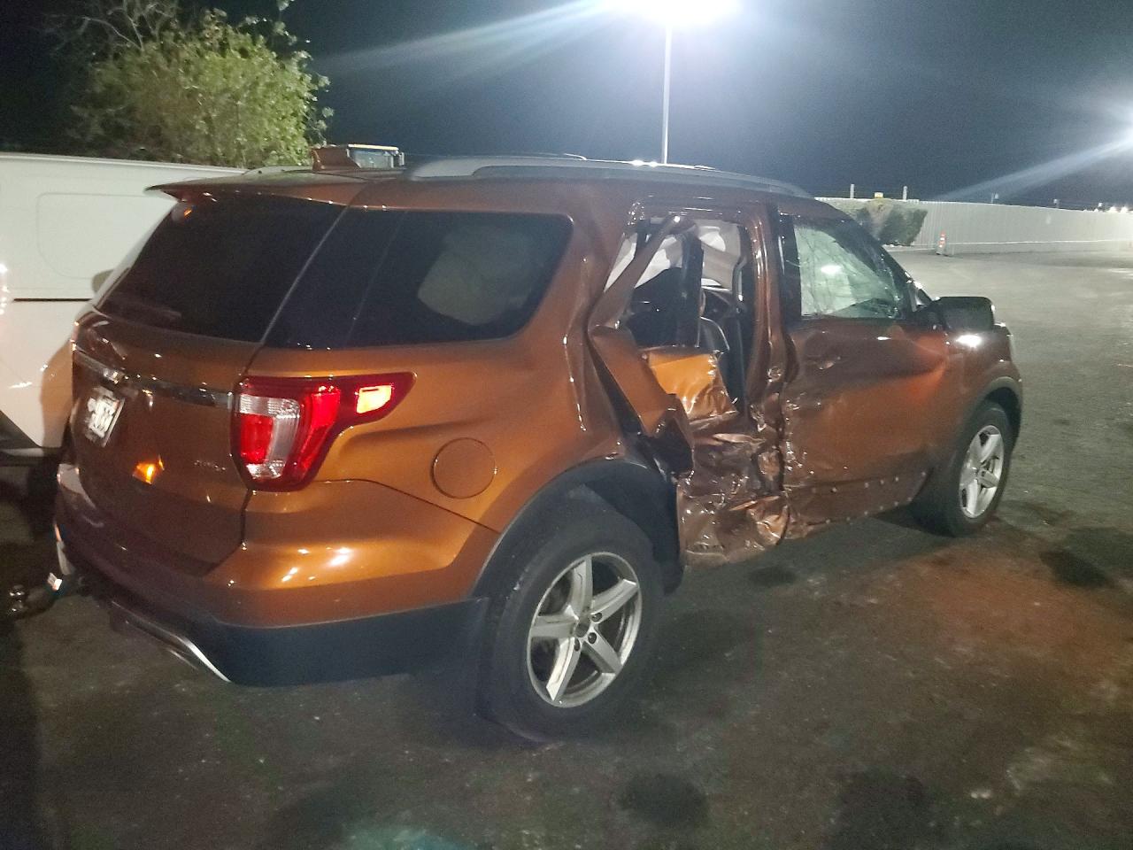 2017 FORD EXPLORER XLT — снимка 3