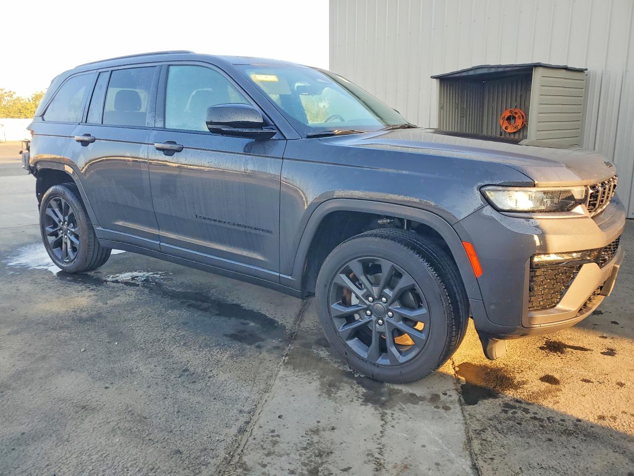 2026 JEEP GRAND CHEROKEE LIMITED — снимка 4