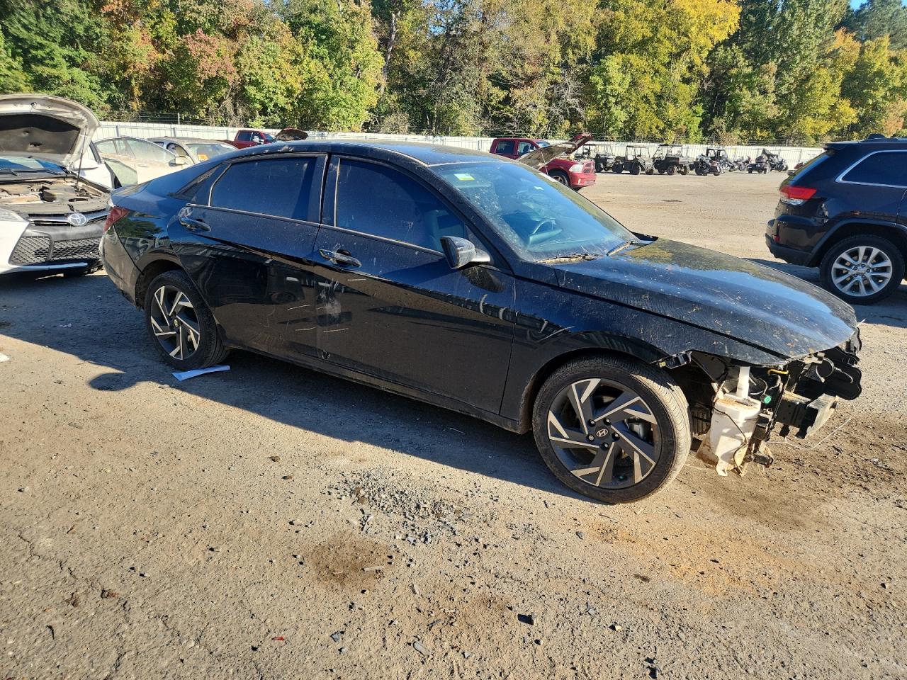 2025 HYUNDAI ELANTRA SEL SPORT — снимка 4