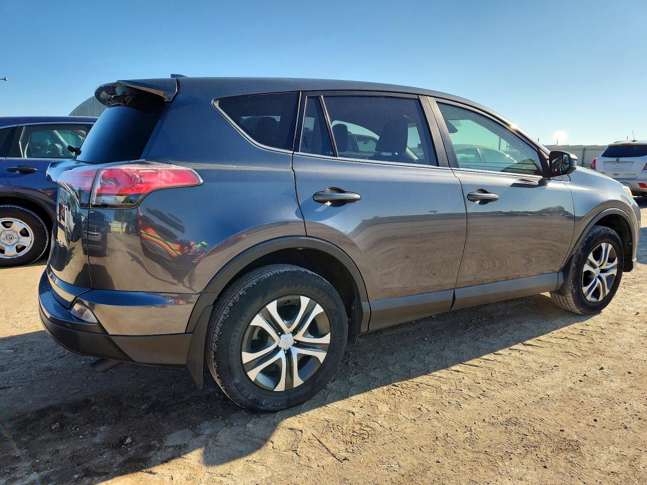 2018 TOYOTA RAV4 LE — снимка 3