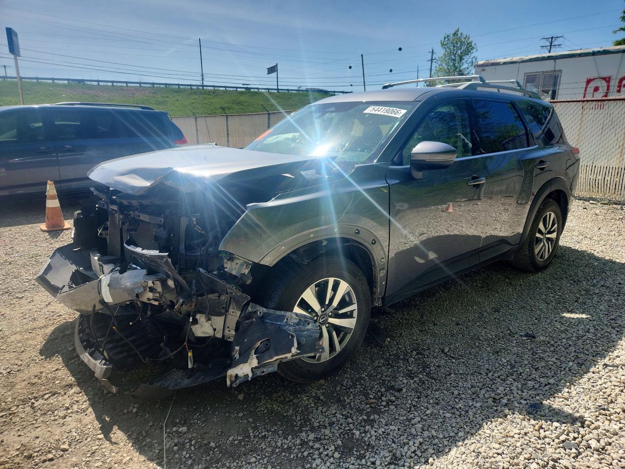 2022 NISSAN PATHFINDER SL