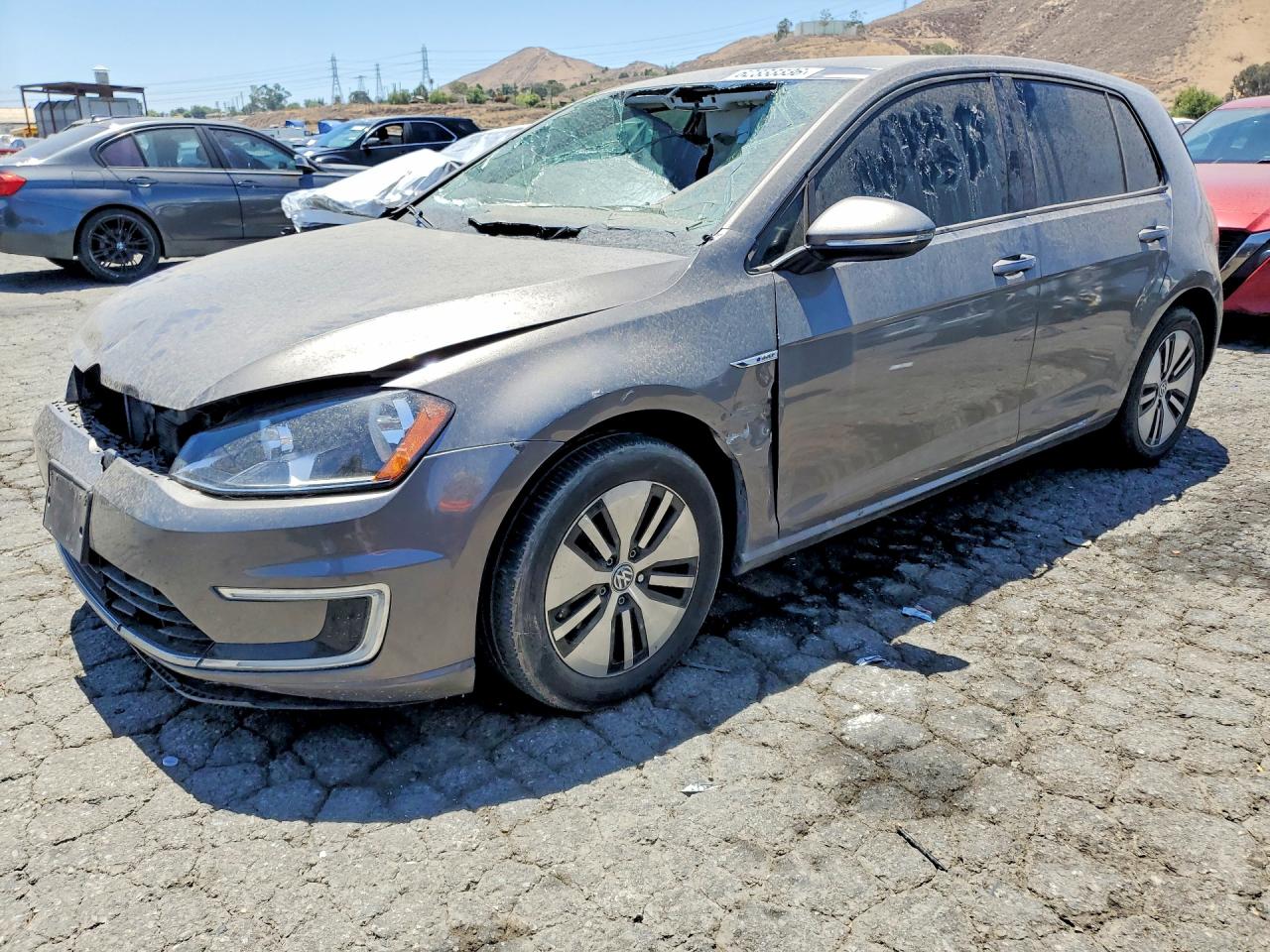 2016 VOLKSWAGEN E-GOLF SE
