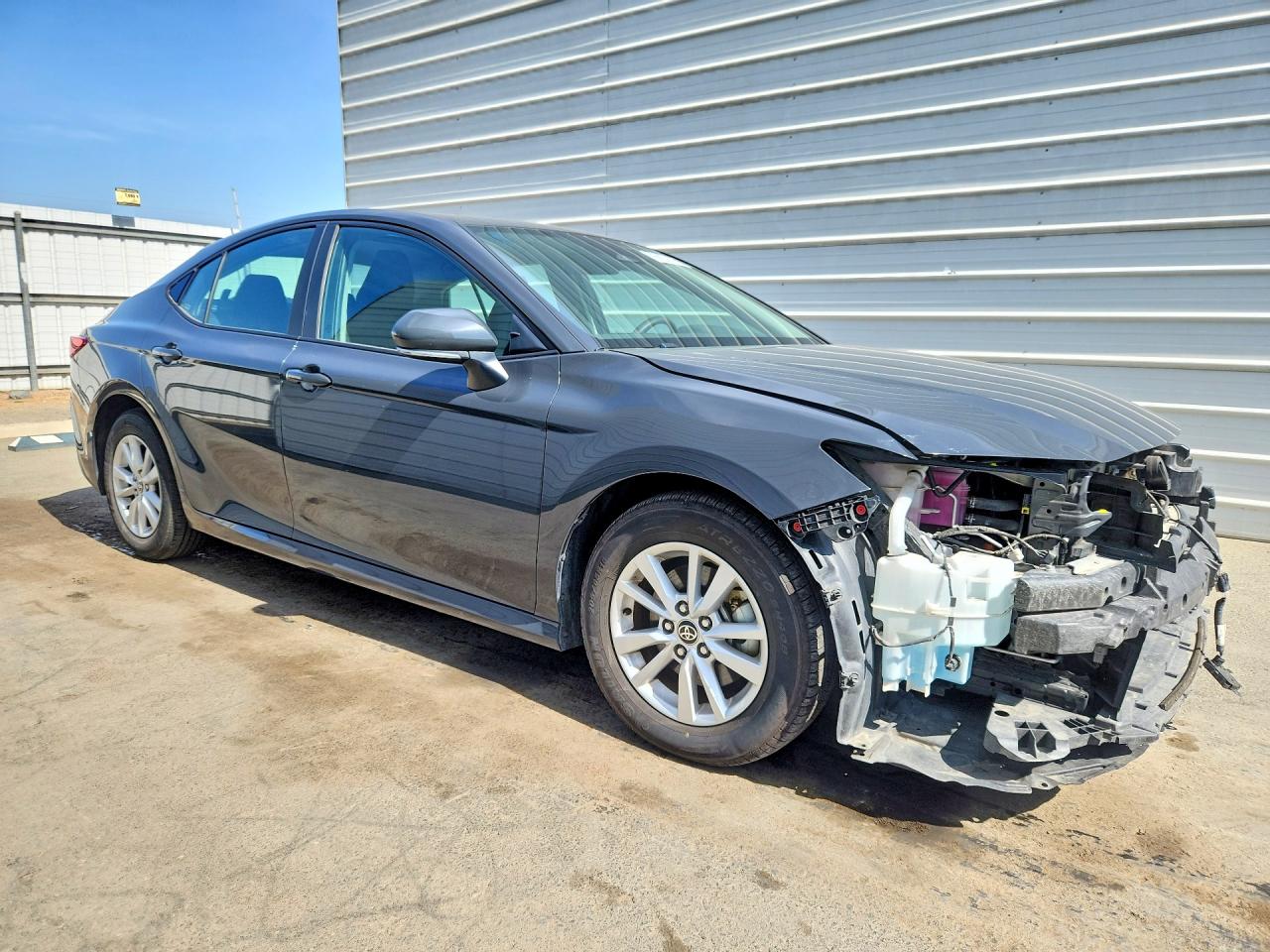 2025 TOYOTA CAMRY LE — снимка 4