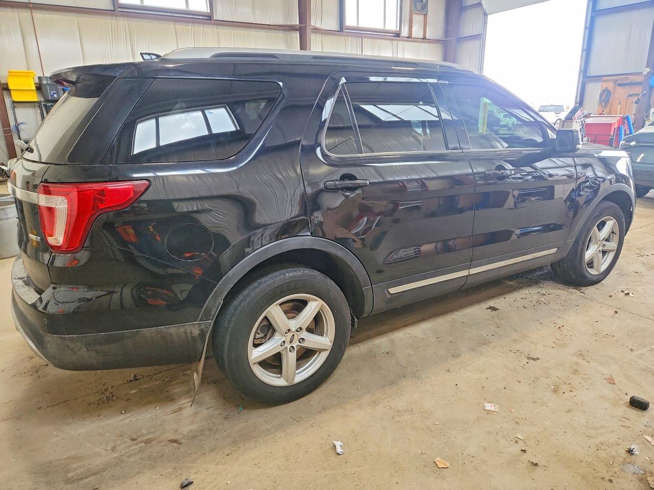 2017 FORD EXPLORER XLT — снимка 3