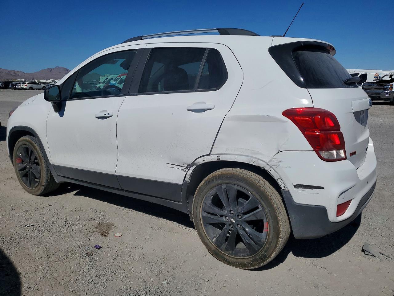 2020 CHEVROLET TRAX 1LT — снимка 2