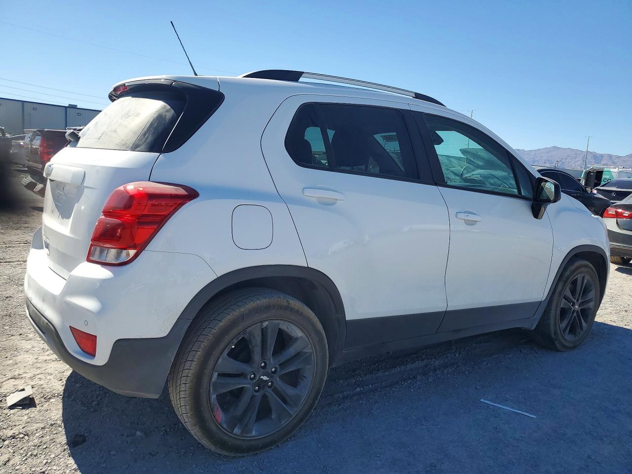 2020 CHEVROLET TRAX 1LT — снимка 3