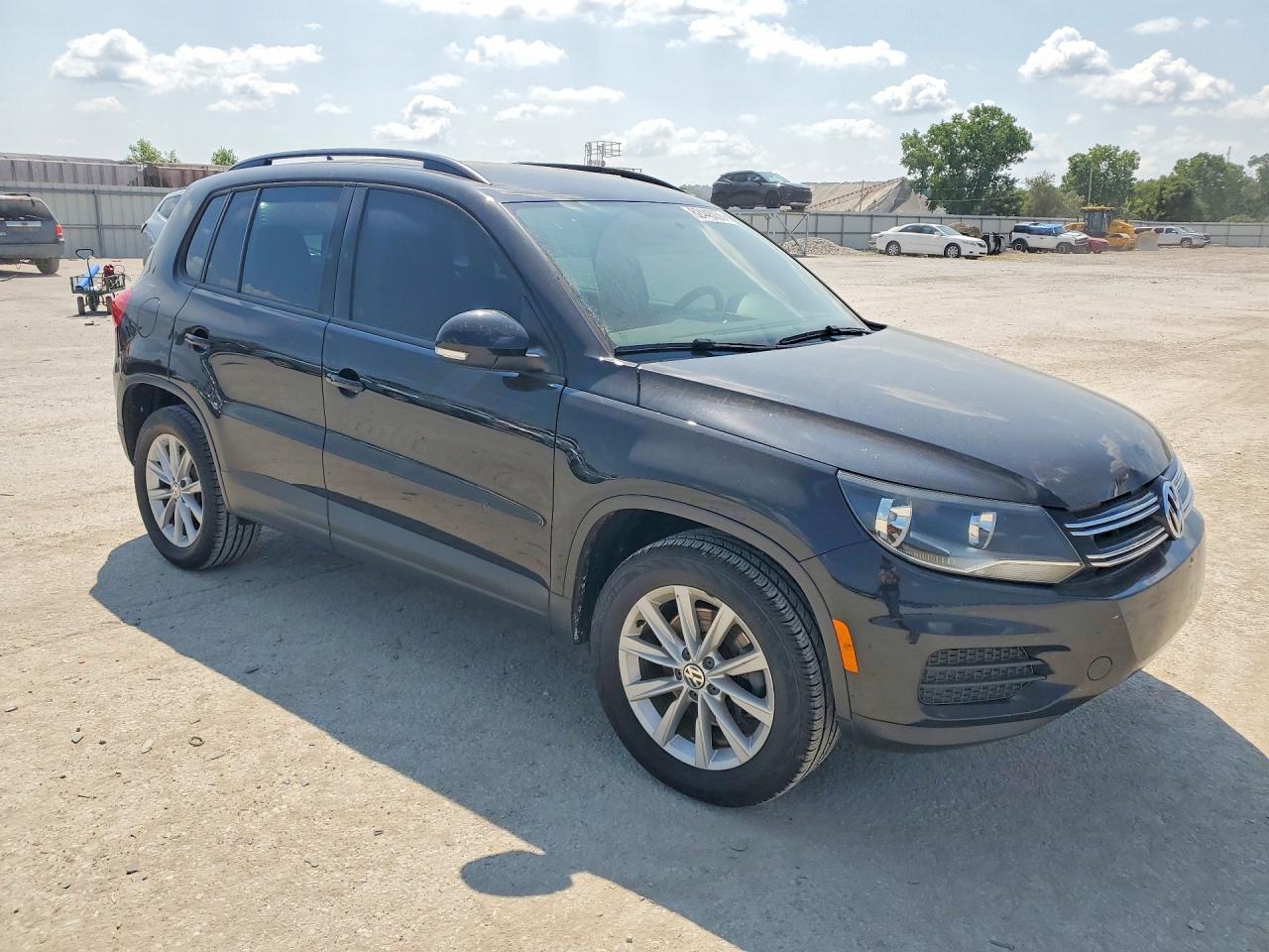 2017 VOLKSWAGEN TIGUAN S — снимка 4
