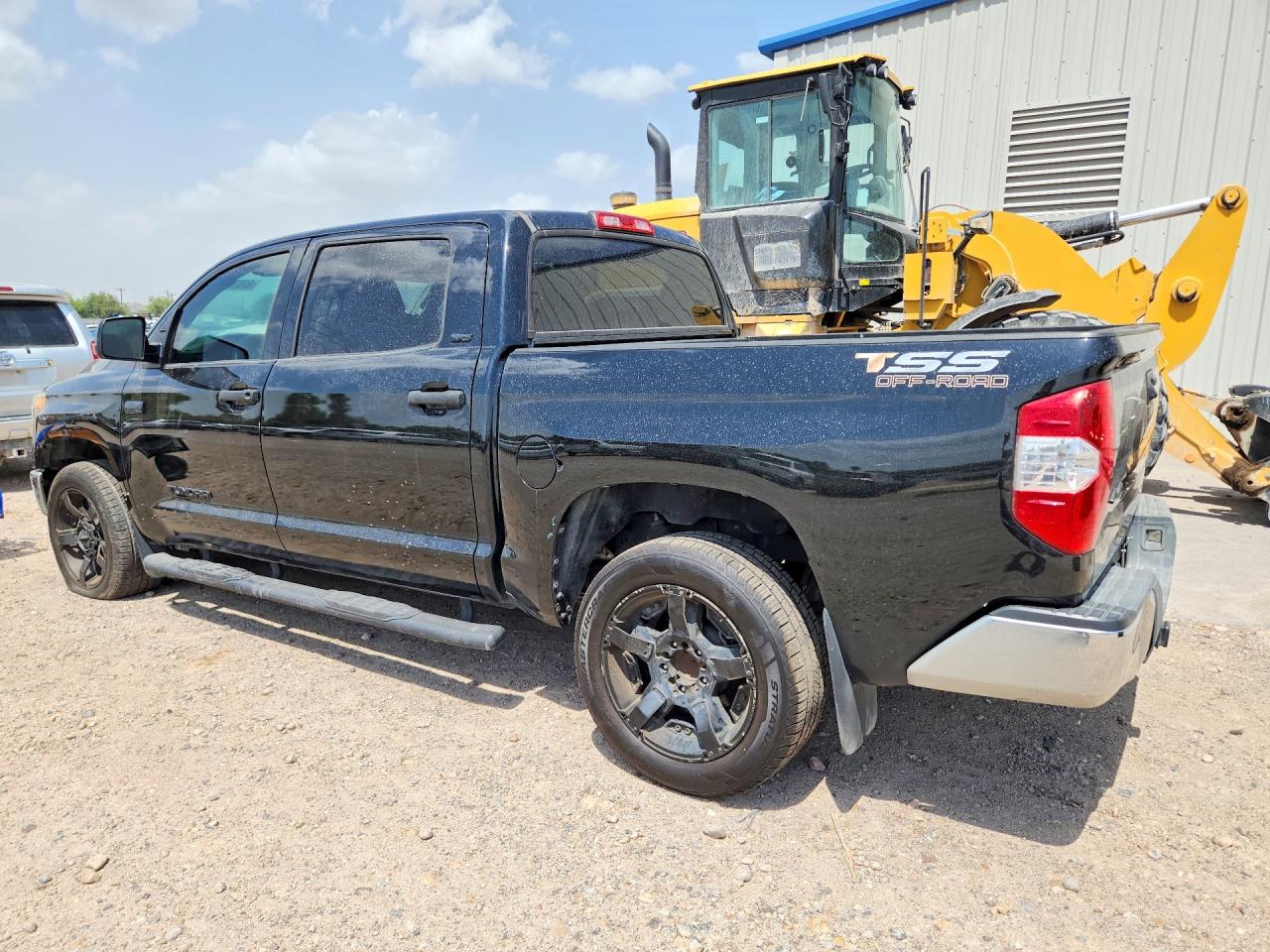 2018 TOYOTA TUNDRA CREWMAX SR5 — снимка 2