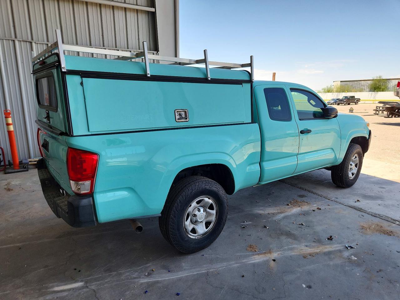 2017 TOYOTA TACOMA SR — снимка 3