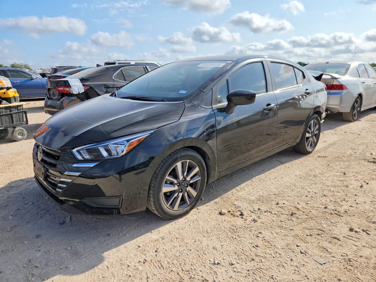 2023 NISSAN VERSA SV