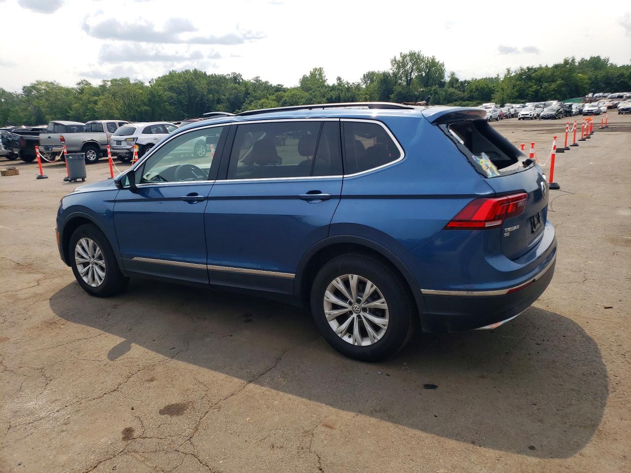 2018 VOLKSWAGEN TIGUAN SE — снимка 2