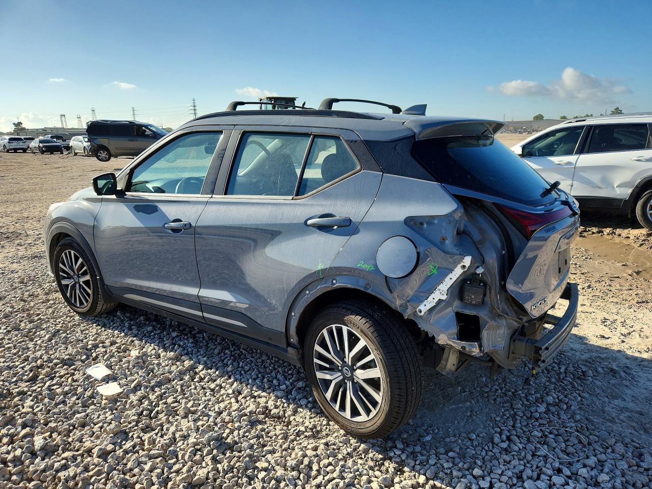 2021 NISSAN KICKS SR — снимка 2