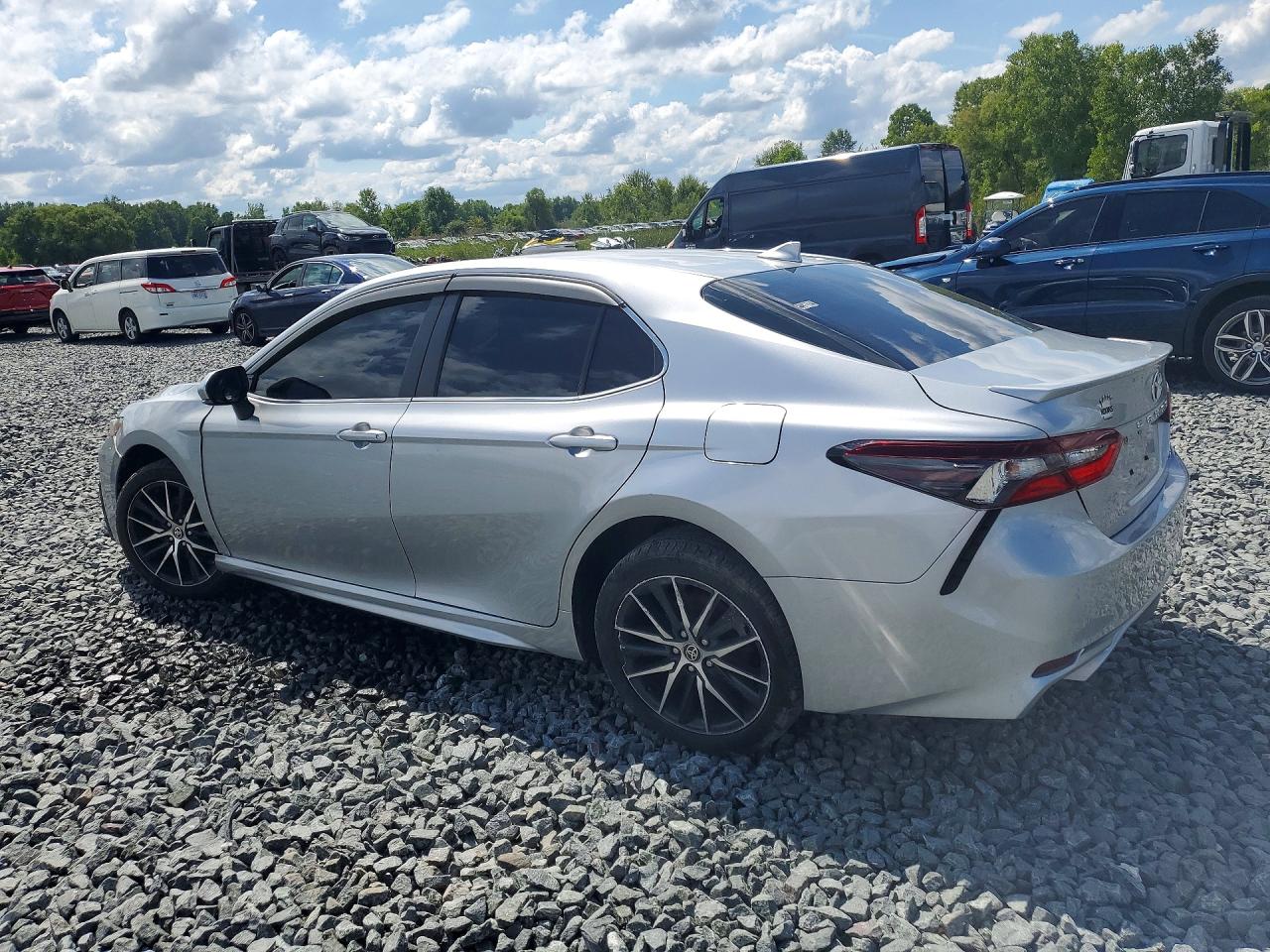 2022 TOYOTA CAMRY SE — снимка 2