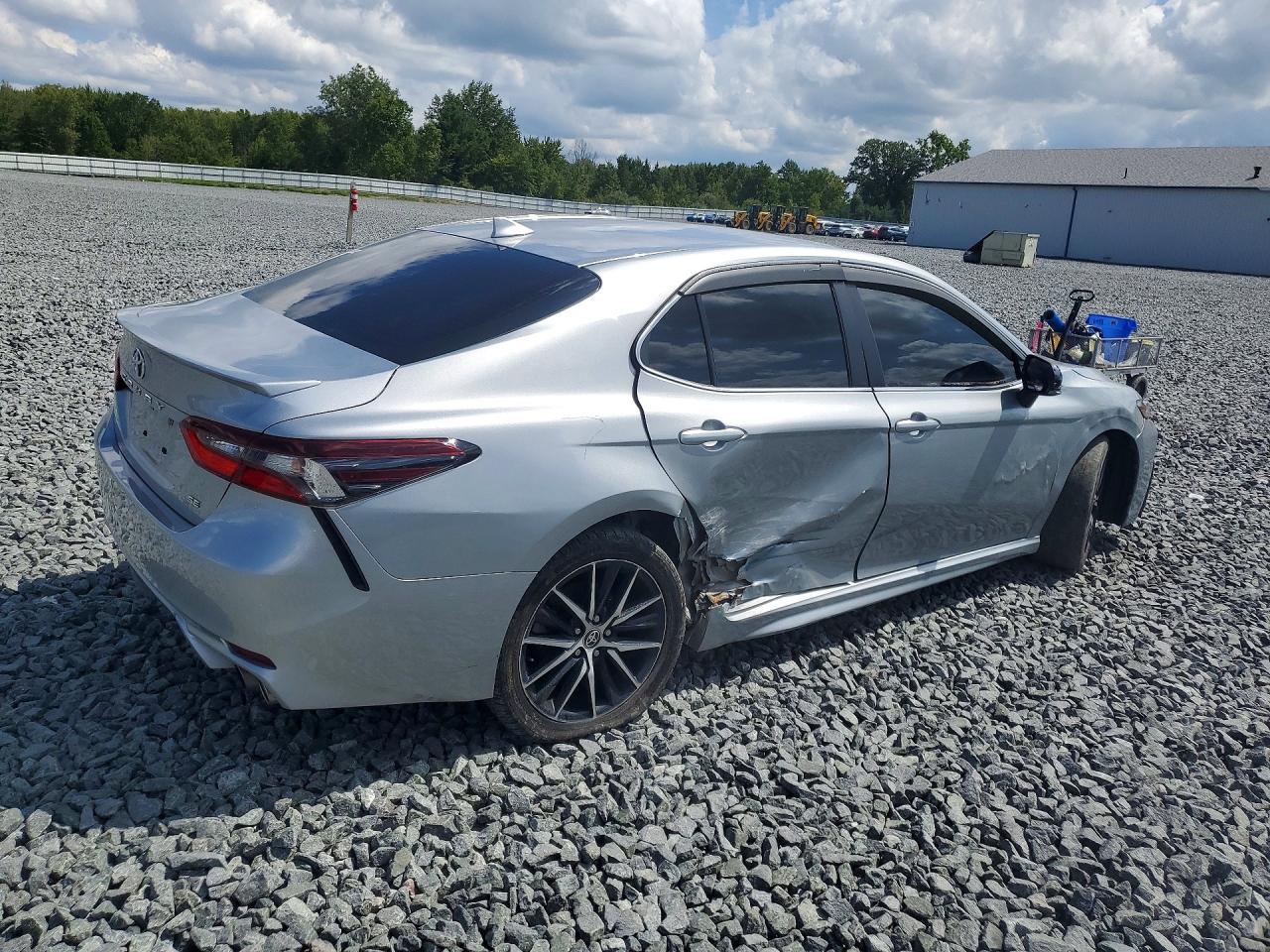 2022 TOYOTA CAMRY SE — снимка 3