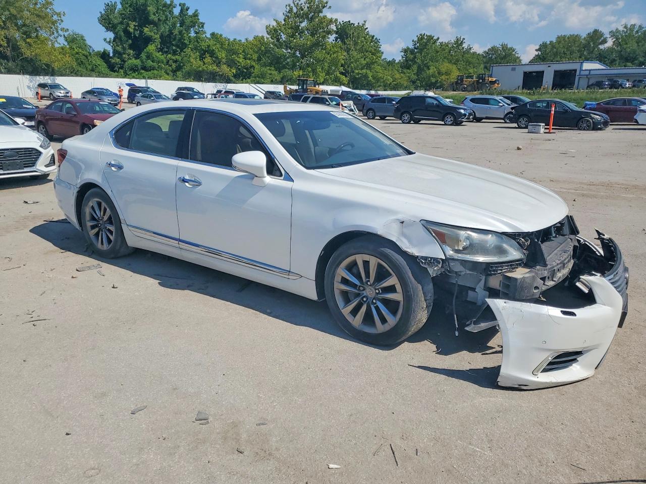 2013 LEXUS LS 460 — снимка 4