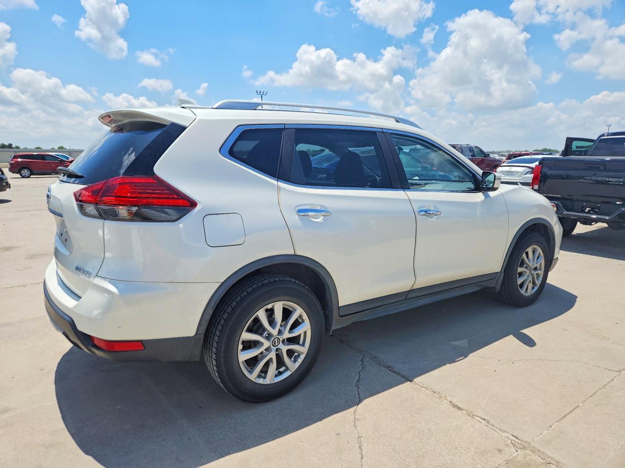 2017 NISSAN ROGUE SV — снимка 3