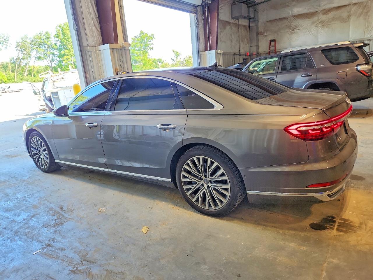 2019 AUDI A8 L — снимка 2