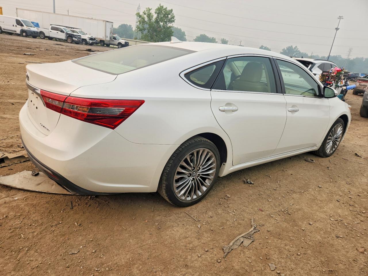 2018 TOYOTA AVALON LIMITED — снимка 3