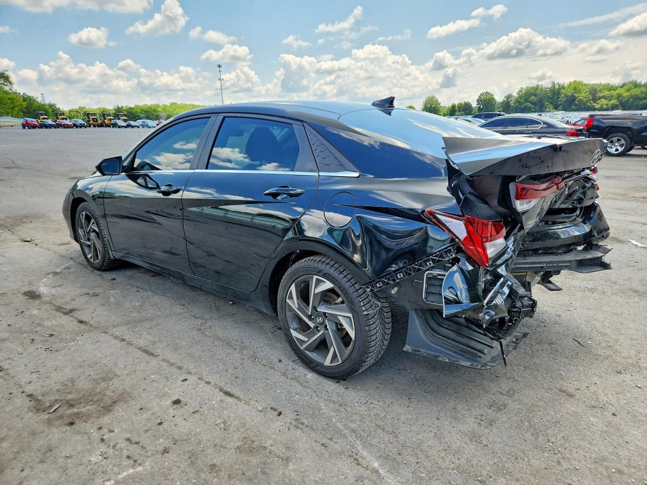 2024 HYUNDAI ELANTRA SEL — снимка 2