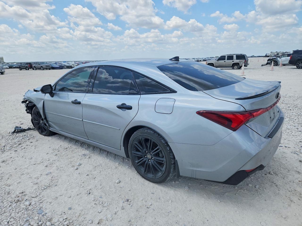 2021 TOYOTA AVALON XSE NIGHTSHADE — снимка 2