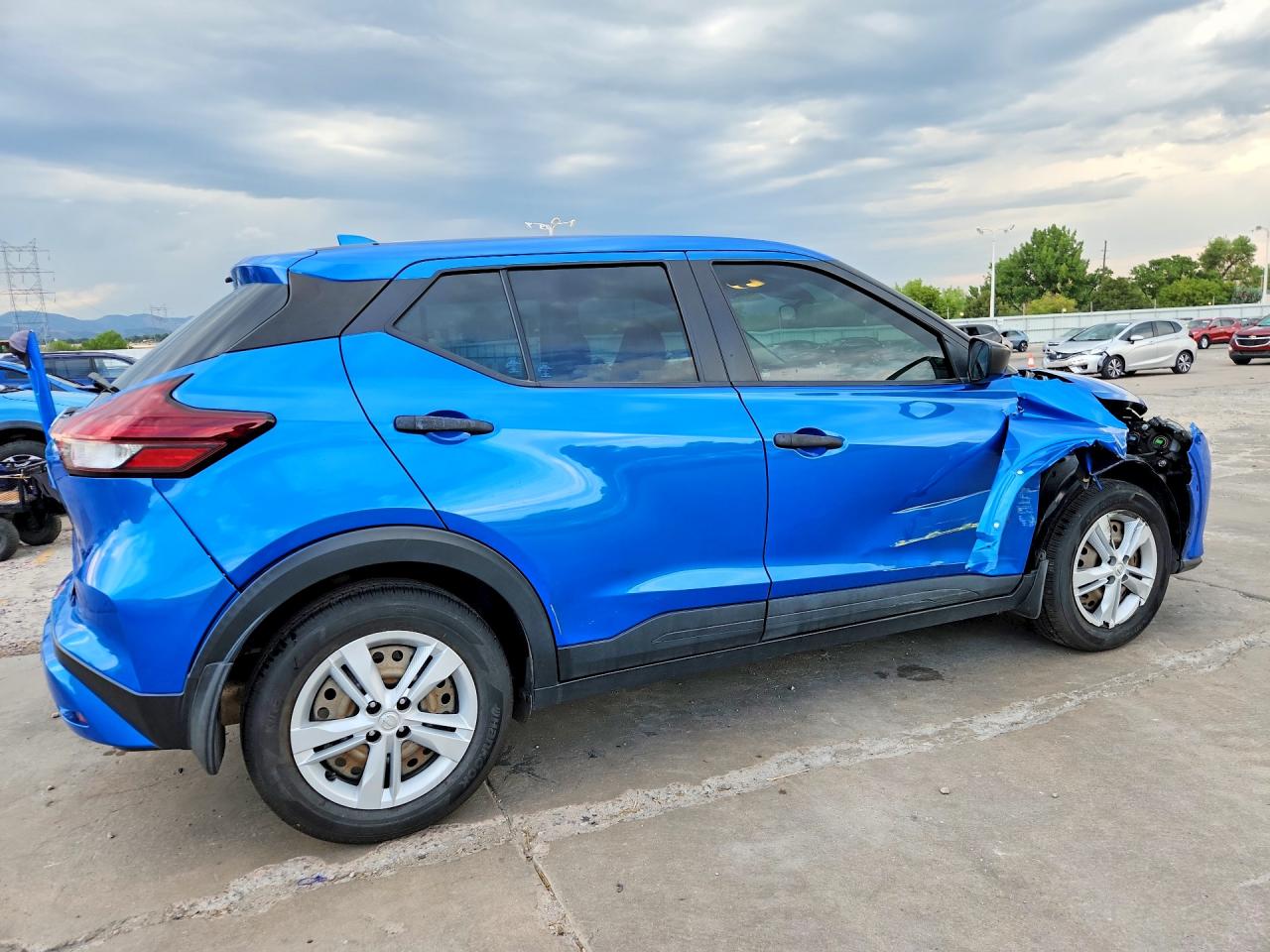 2021 NISSAN KICKS S — снимка 3