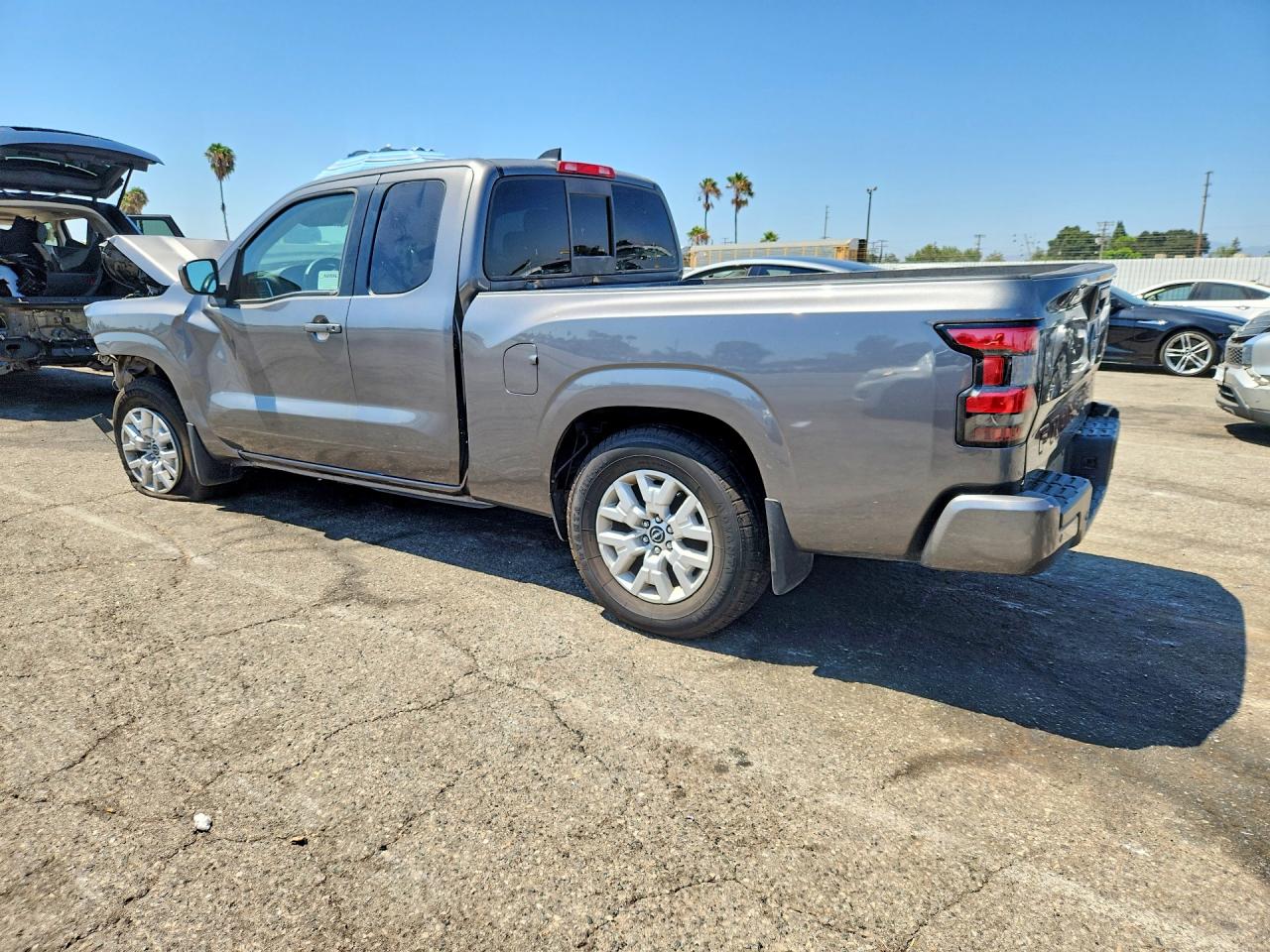 2022 NISSAN FRONTIER SV — снимка 2