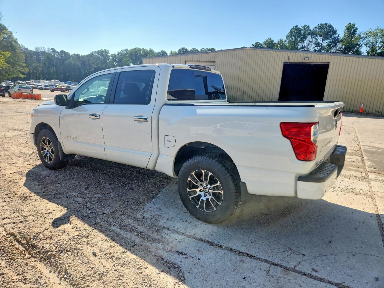 2021 NISSAN TITAN SV — снимка 2