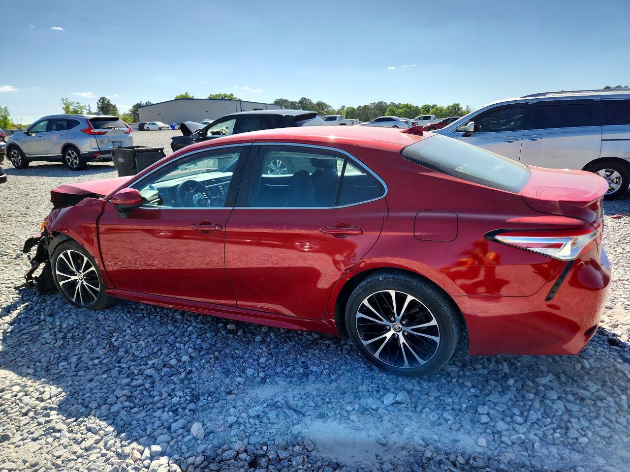 2020 TOYOTA CAMRY SE — снимка 2