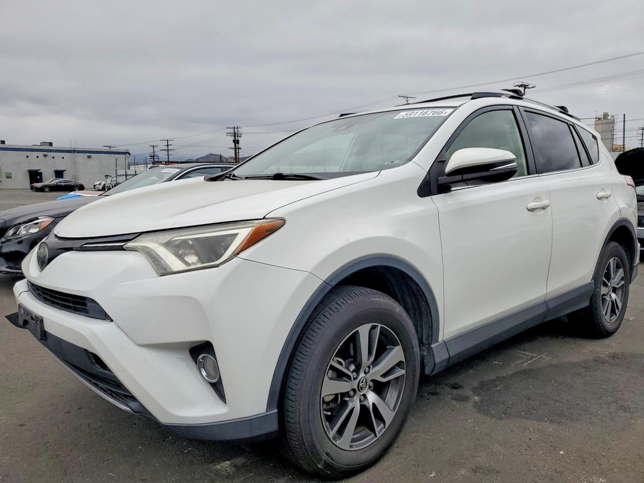 2018 TOYOTA RAV4 XLE