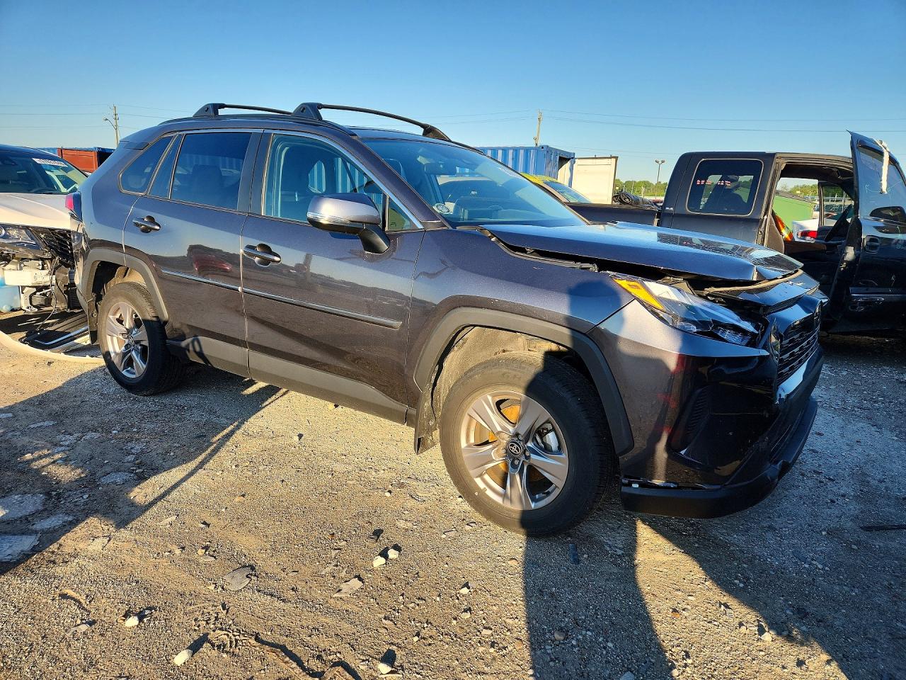 2025 TOYOTA RAV4 XLE — снимка 4