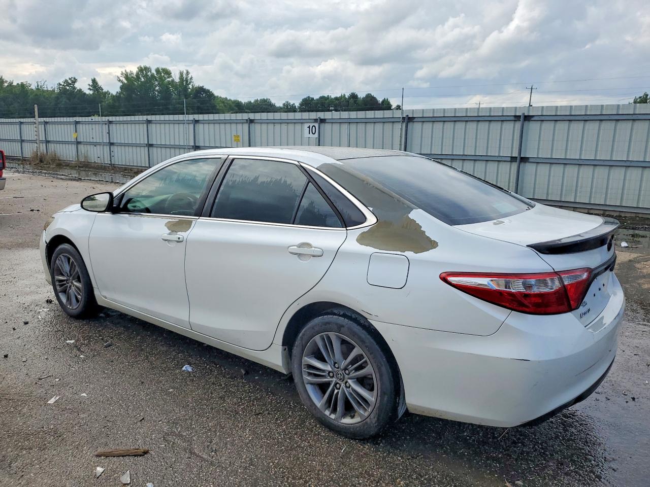 2016 TOYOTA CAMRY SE — снимка 2