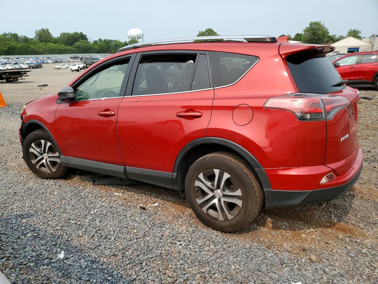 2017 TOYOTA RAV4 LE — снимка 2