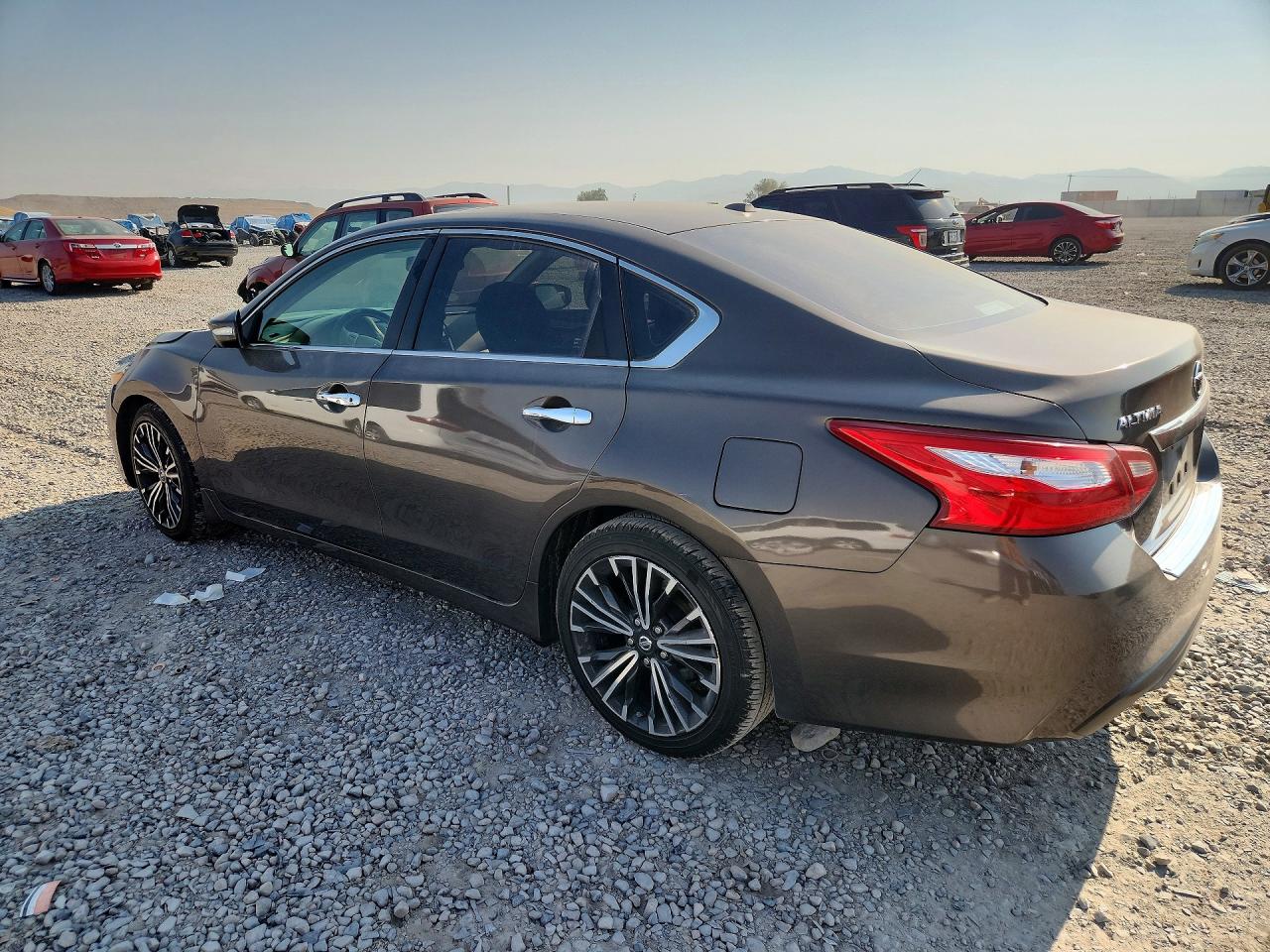 2016 NISSAN ALTIMA 2.5 SV — снимка 2