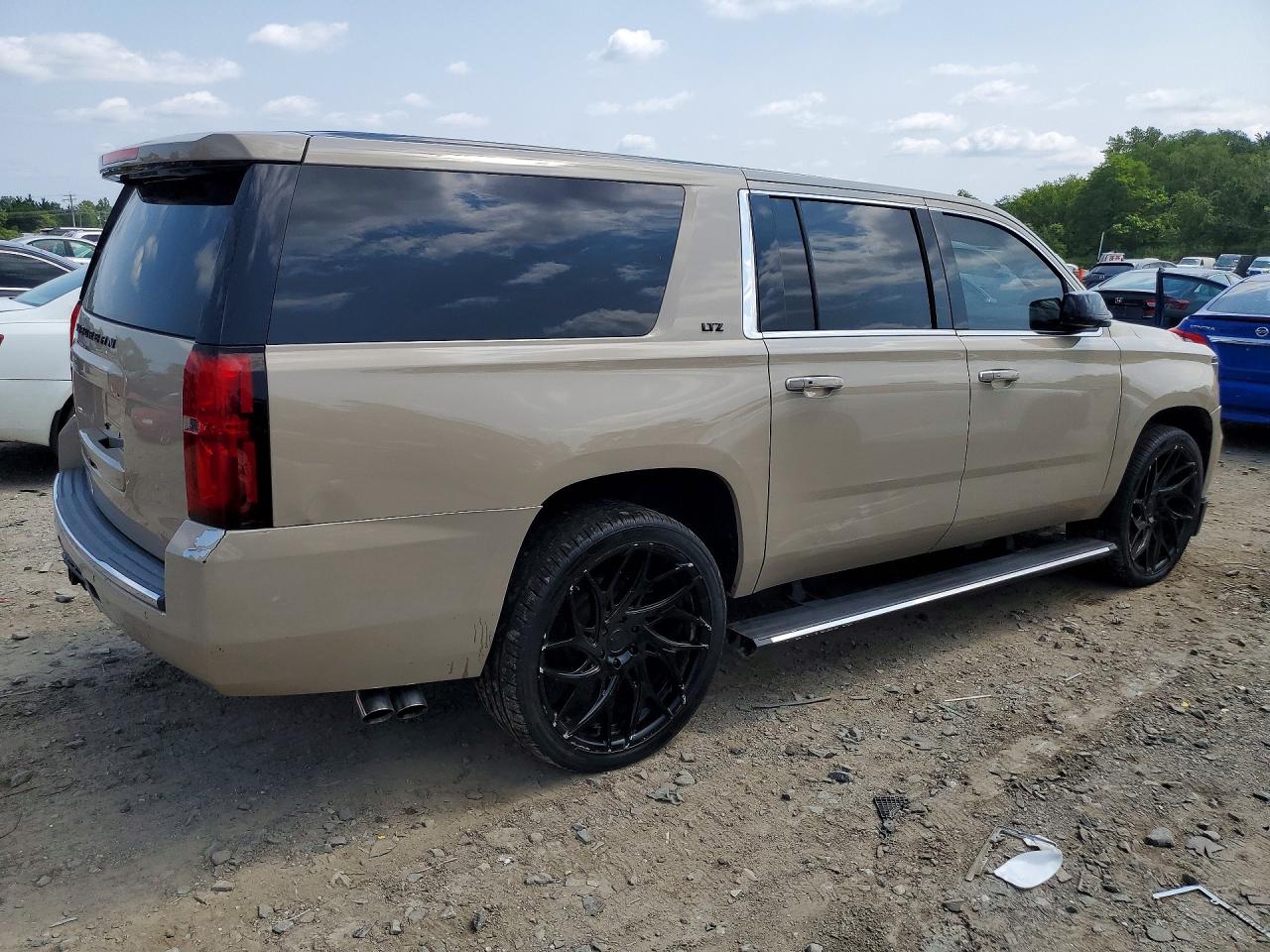 2016 CHEVROLET SUBURBAN K1500 LTZ — снимка 3