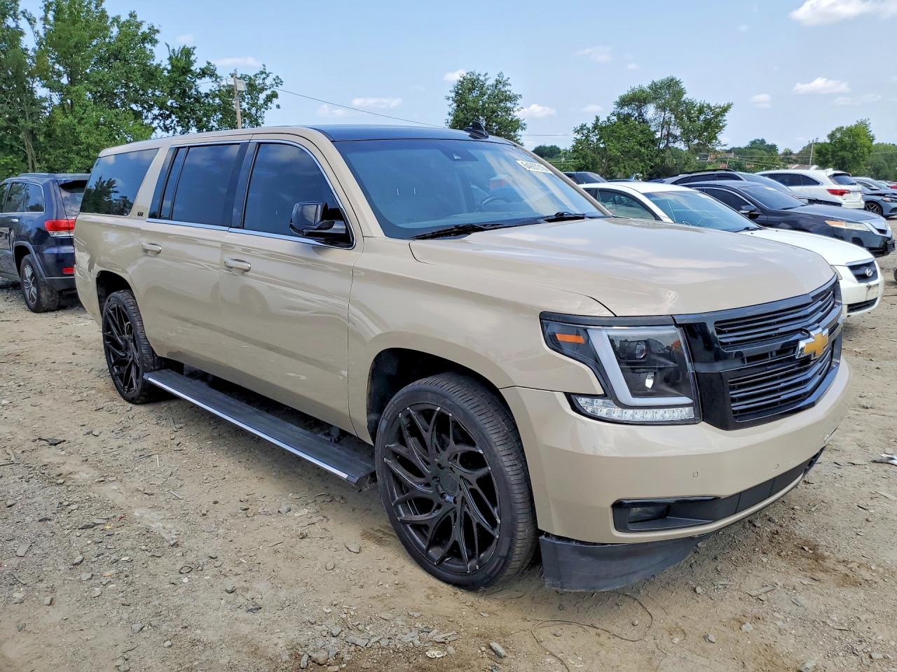 2016 CHEVROLET SUBURBAN K1500 LTZ — снимка 4