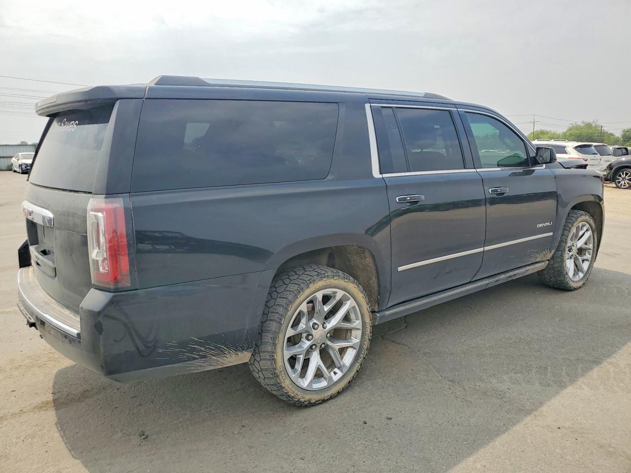 2018 GMC YUKON XL DENALI — снимка 3