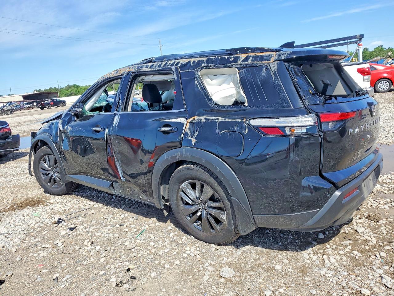 2022 NISSAN PATHFINDER SV — снимка 2