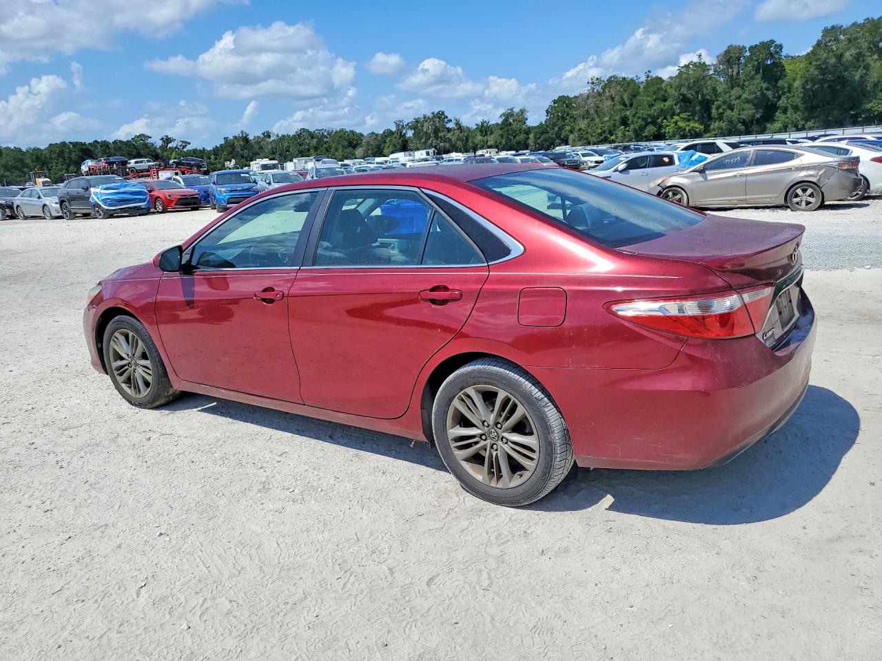 2017 TOYOTA CAMRY SE — снимка 2